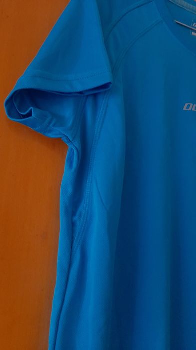T-Shit desporto Outpace feminina XXL - Bom estado