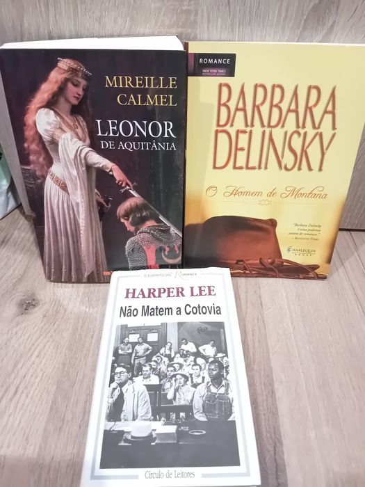 Livros Nora Roberts, Kristin Hannah, Sylvia Day,  etc...