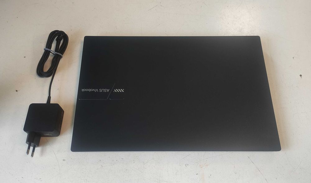Laptop Asus Vivobook 15, i5-1235U, 16GB, SSD 512GB, Iris Xe, Win11