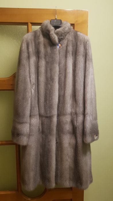 Норкова шуба сірого коліру