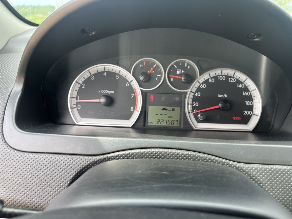 Продам Aveo T250 , 1.4 AT