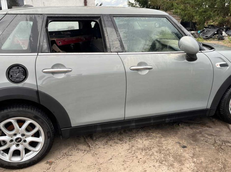 Двері MINI COOPER F55 міні купер розборка ф55 дверцята двери