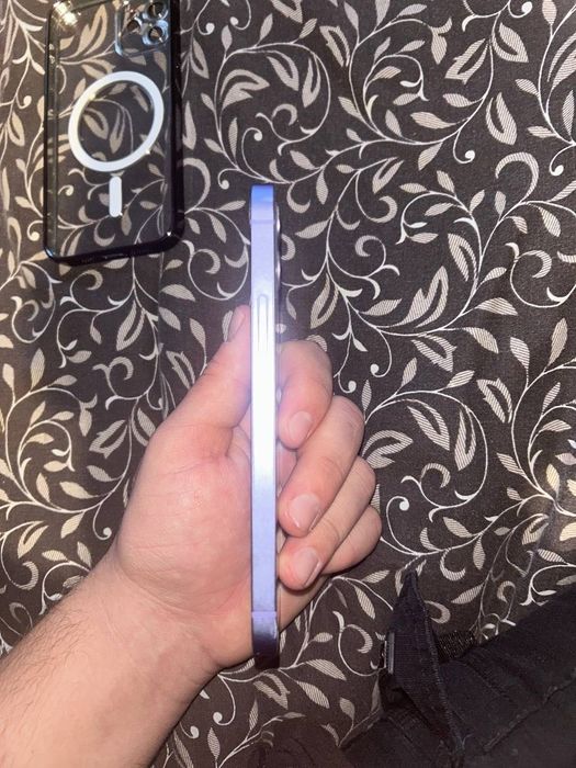 Продам айфон 12 128 gb