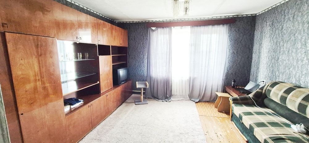 ПРОДАМ  2-кімнатну приватизовану квартиру в смт Черкаське.
 
Квартира