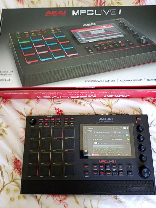 Akai Mpc Live 2 + 256 SSD + wtyczki + Gwarancja Kozienice • OLX.pl