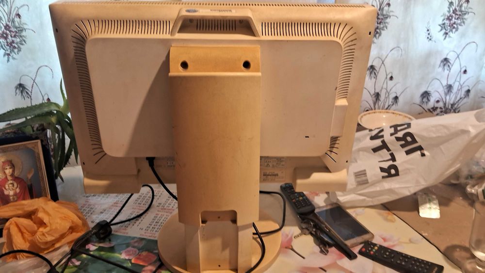 Монітор 24" NEC MultiSync EA241WM / TN+film / 1920x1200 / 56 - 76 Гц