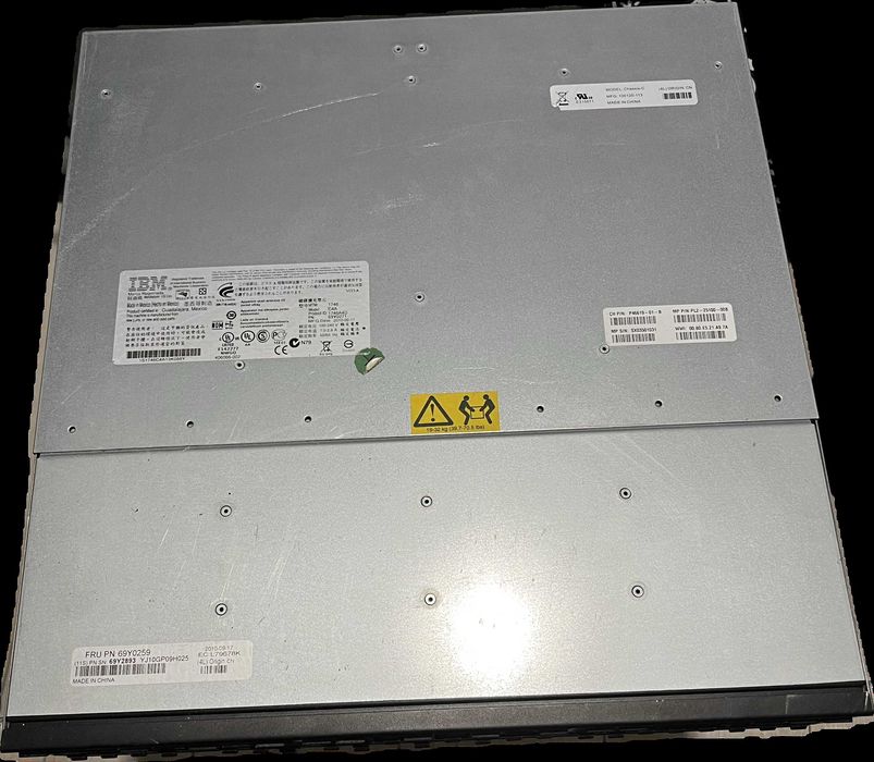 Macierz IBM DS3524 FC 24x2,5" + Ramki + Szyny