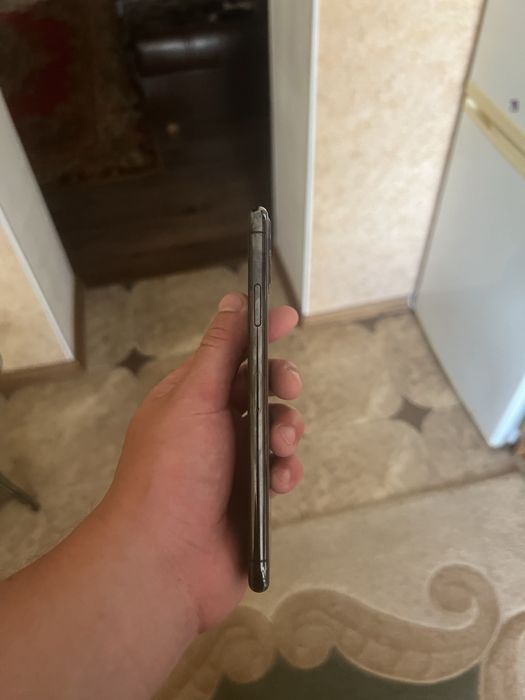 Продам Iphone 11pro max 64gb