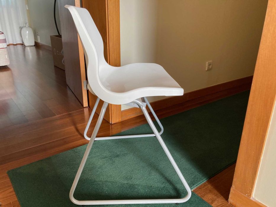 Cadeiras - Para desocupar