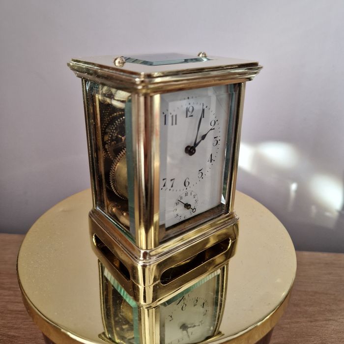 Sprzedam piękny zegar miniatura