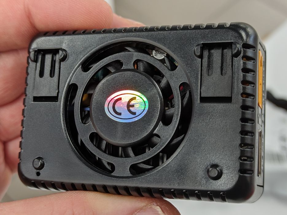 Toolkitrc m7 200w 10a зарядка для 2s-6s