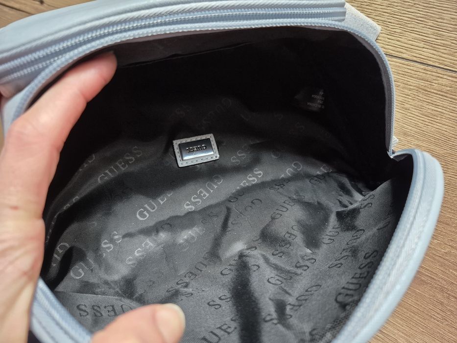 Saszetka Nerka Damska Guess