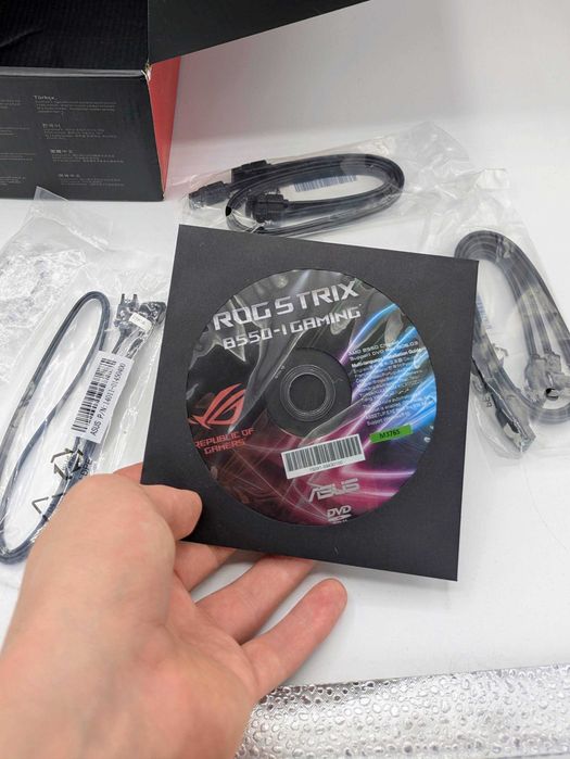 Płyta główna ASUS ROG STRIX B550-I GAMING | Mini-ITX | AM4 | Wi-Fi 6