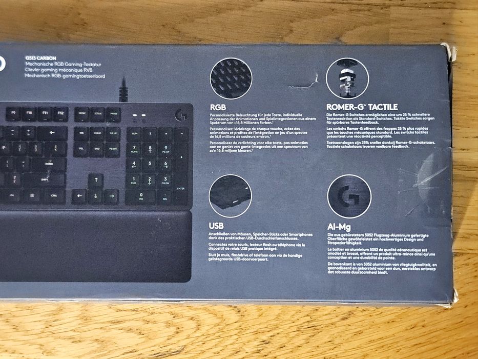 Logitech G513 CARBON LIGHTSYNC RGB Teclado Gaming Mecânico ROMER-G