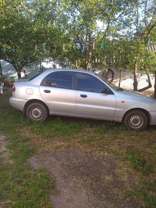 Продам автомобіль Део Ланос на ходу.