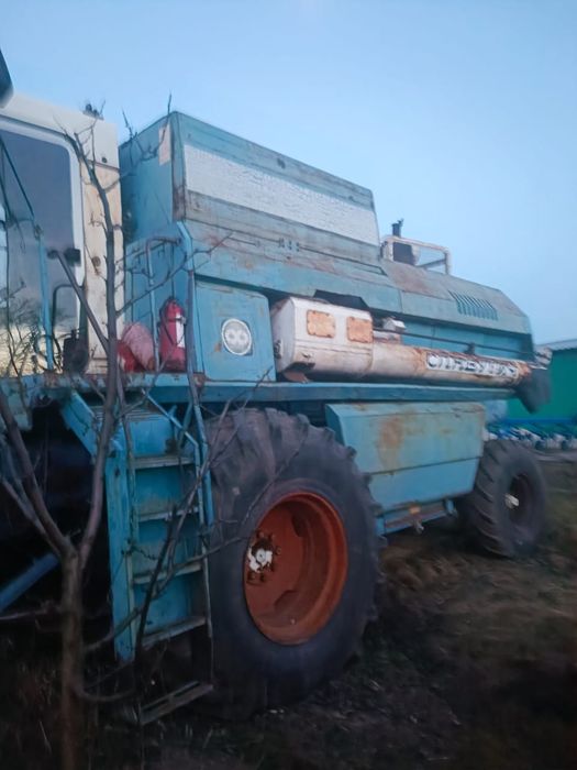 Продам Комбайн КЗС-9.1
