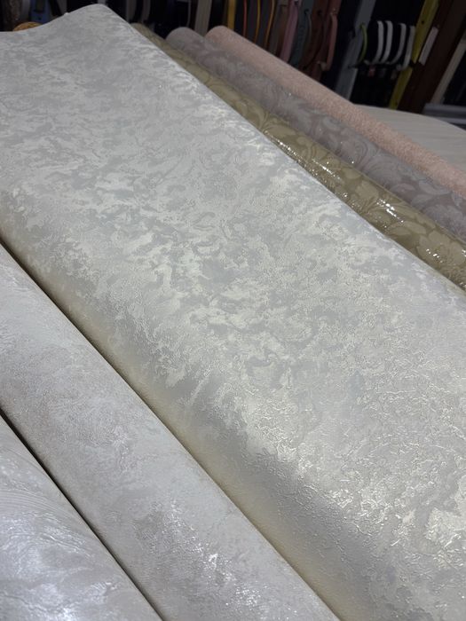 Розпродаж високоякісних метрових шпалер