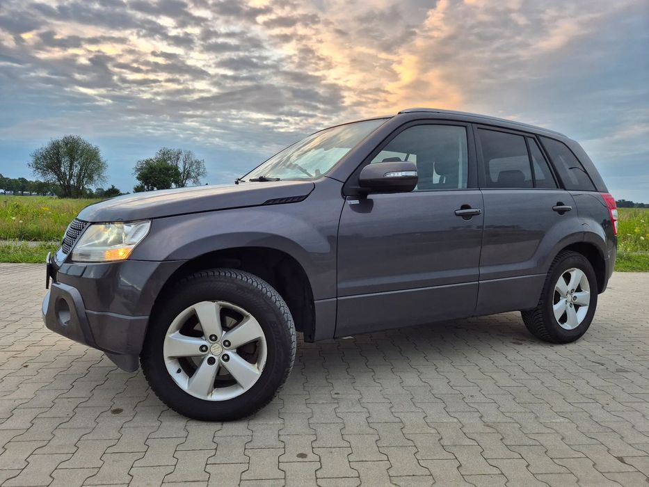 Suzuki Grand Vitara Suzuki Grand Vitara 2.4 LPG 2010