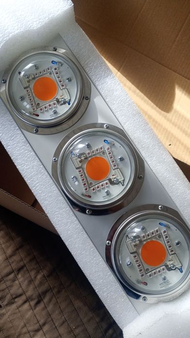 Lampa ledowa firmy Spectrolight 400W domowa uprawa