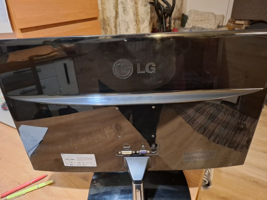 Monitor LG Flatron 24'
