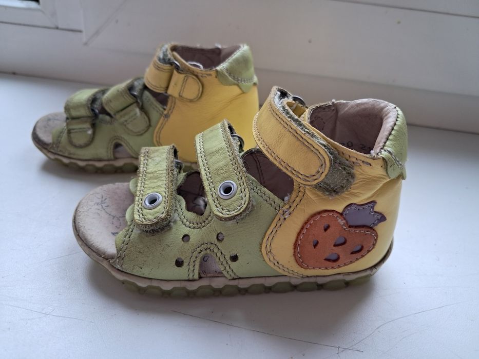 Дитячі босоніжки