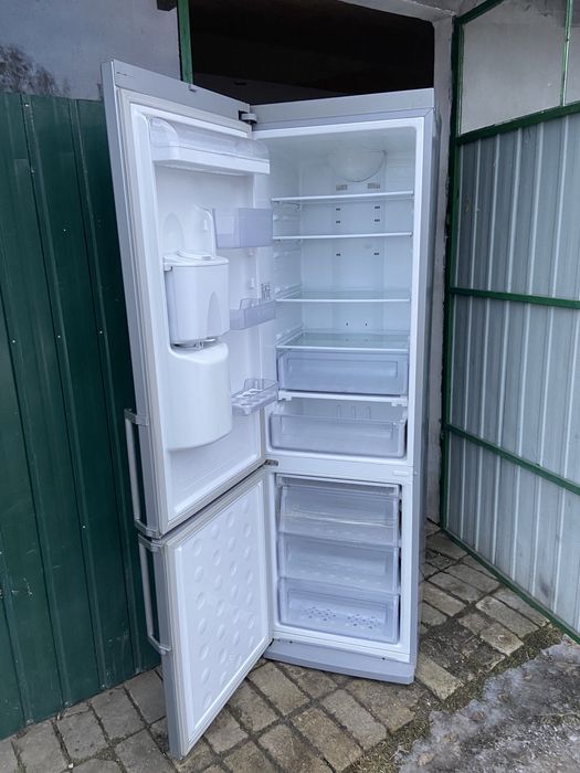 Холодильник Samsyng 2 метри