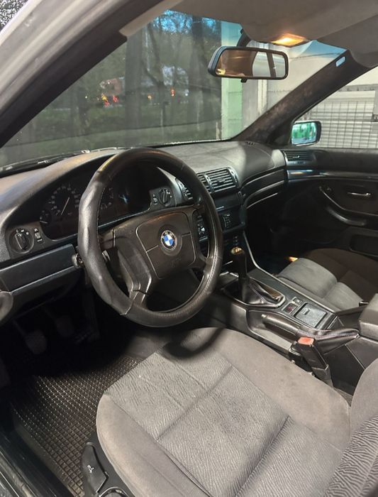 Продам BMW E39 2.0 Бензин