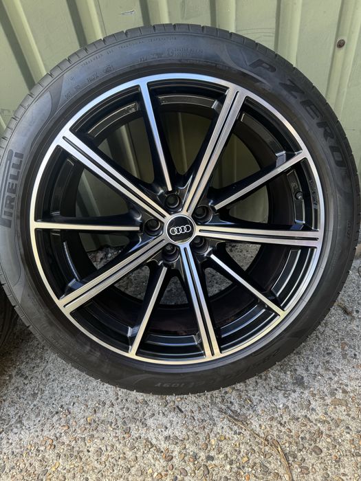 Диски Audi Sport R21 Q7, Q8 з літніми шинами Pirelli 285/40