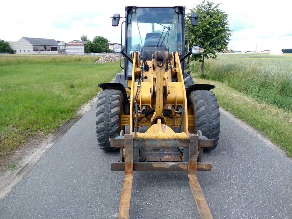 Ładowarka CATERPILLAR CAT 908 M orginał paleciak łyżka