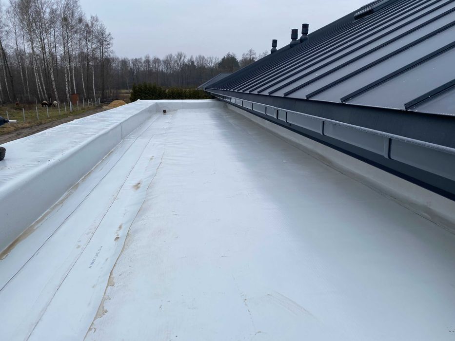 Dachy płaskie Hydroizolacja Tarasy Balkony Obróbka blacharska Membrana
