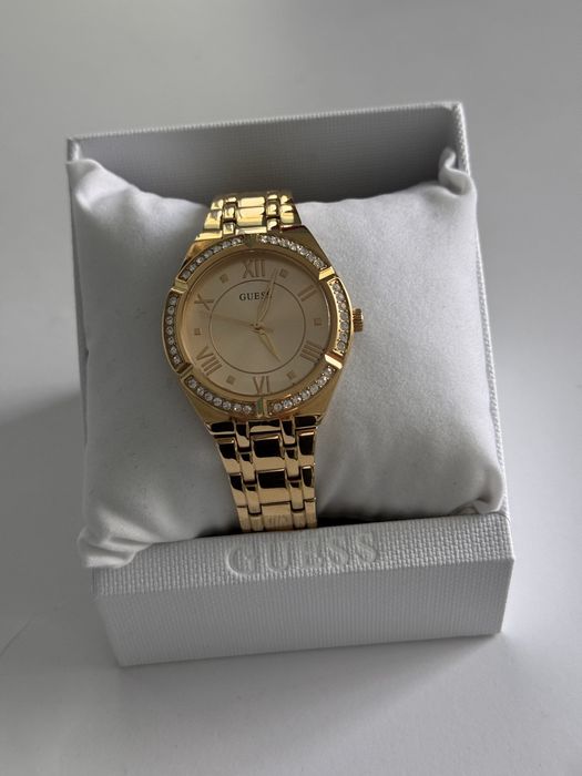 Жіночий годинник GUESS Cosmo GW0033L2 стан нового