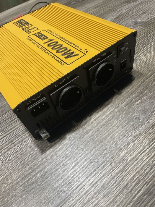 инвертор з автоматичною зарядкою , з пультом, чиста синусоїда