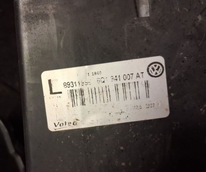Передня права ліва фара Volkswagen Polo 4 6Q1941008AT