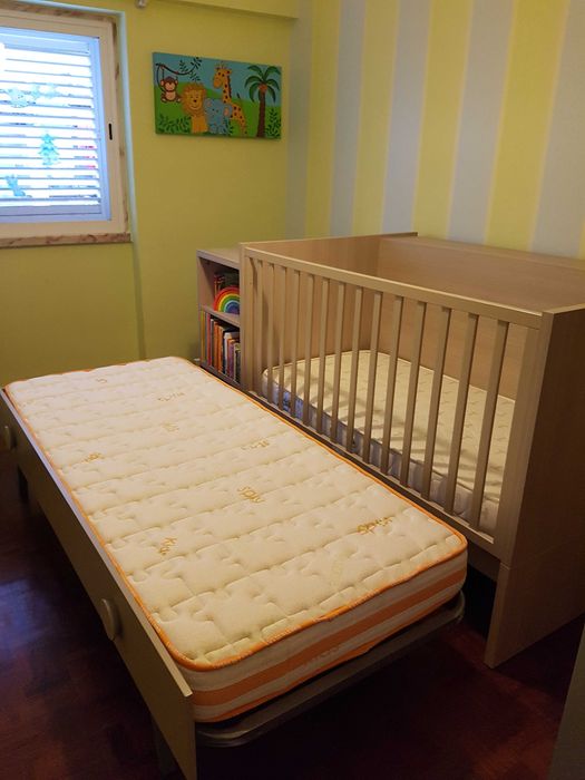 Cama transformável com gaveta