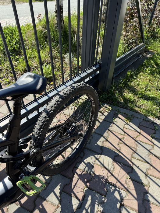 Rower elektryczny enduro canyon torque on 8 rozmiar M 2 baterie