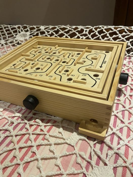 Labirinto jogo de madeira
