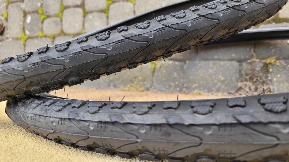 Opony KENDA 28" 700x44C  do roweru miejskiego  kub trekingowego