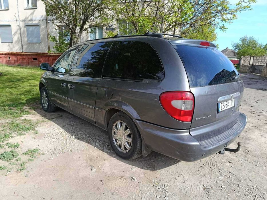 Chrysler Grand Voyager 2004 2,8AT. Добрий стан.
