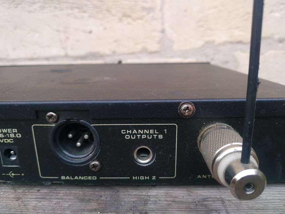 Бездротовий мікрофонний процесор. Shure LX88-II Dual channel wireless