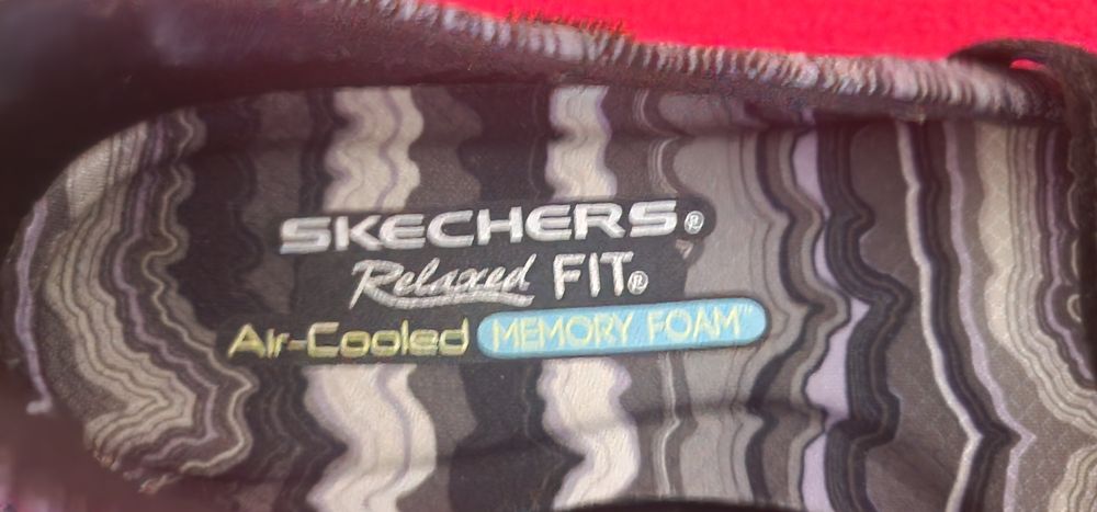 Sabrinas skechers 35