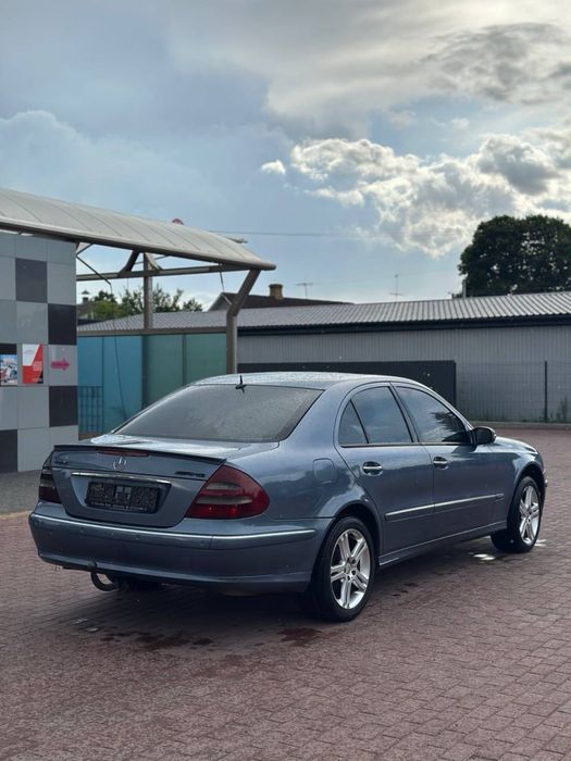 Mercedes - Benz