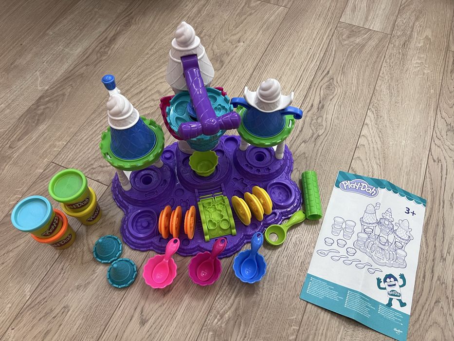 Play-doh Lodowy zamek + 4 ciastoliny