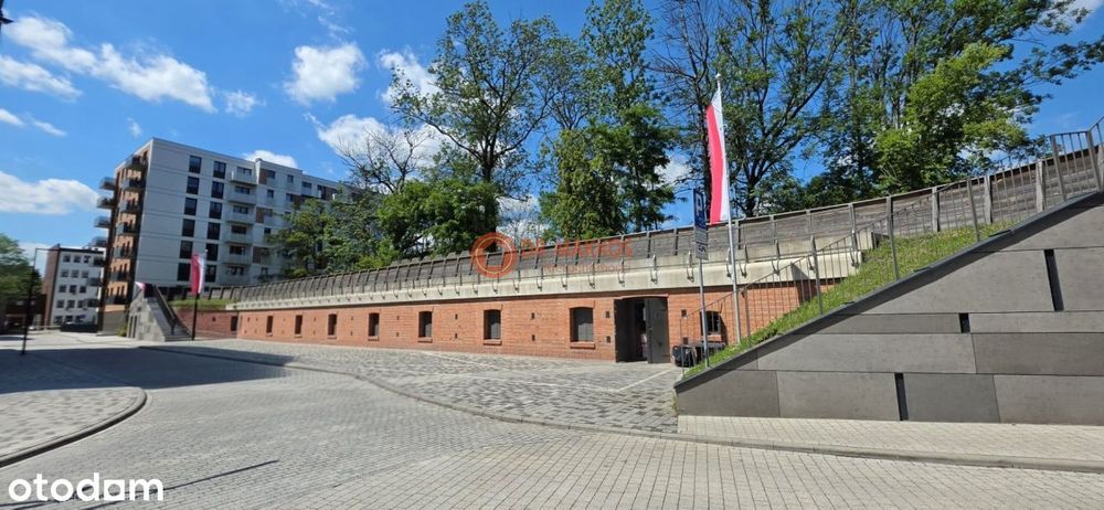 Naprawdę wyjątkowe - Fort - całe piętro !!!
