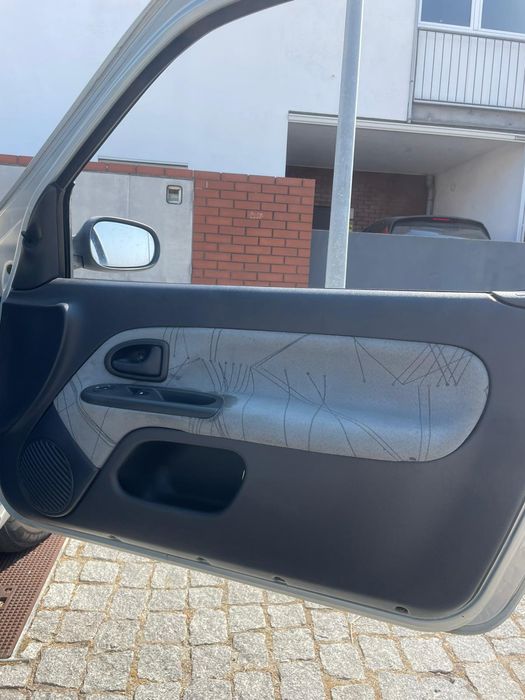 Clio 2 fase 2 comercial 1.5DCI
