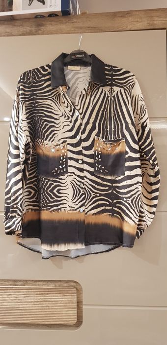 Komplet spodnie z bluzką rozpinaną zebra