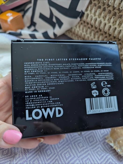 Lowd Paleta Cieni do powiek The First Letter