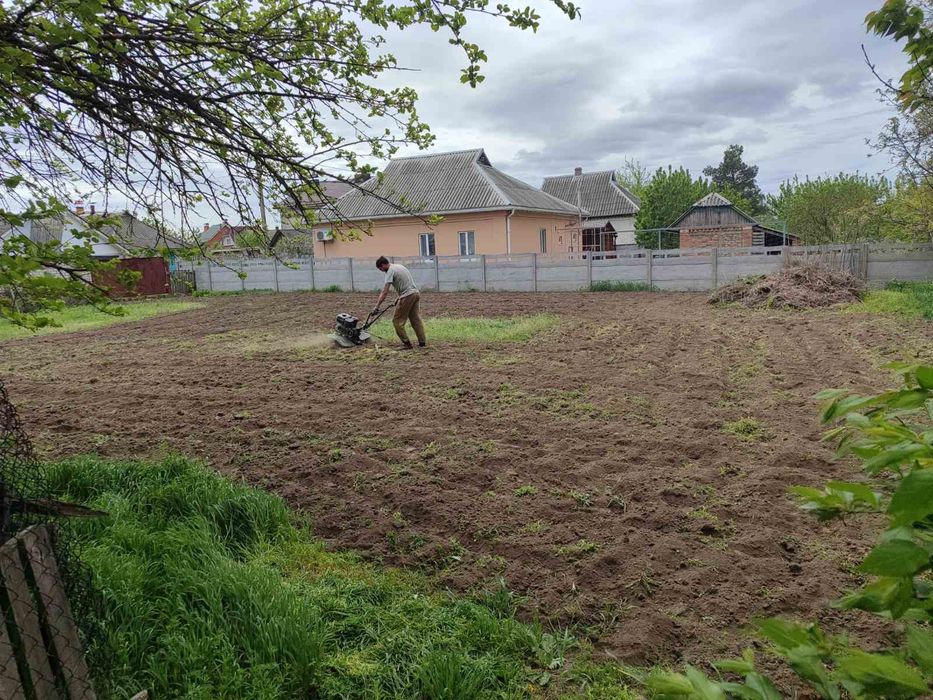 Вспашка мотоблоком,Оранка землі