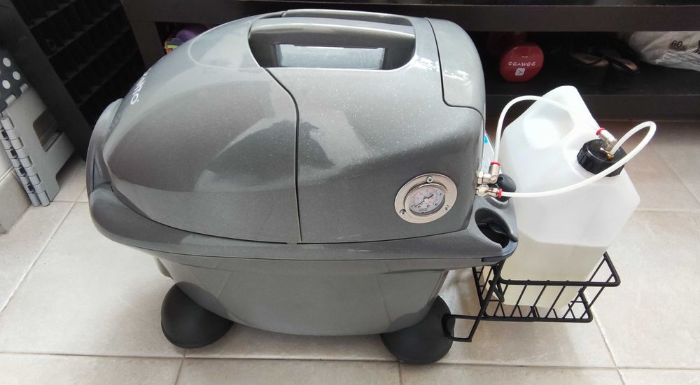 Máquina de limpeza semi-nova, três sistemas: Vapor, Vácuo, Detergente