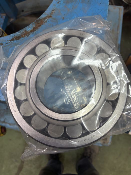 Łożysko baryłkowe SKF 22318 EK