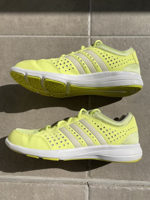 Buty treningowe Adidas Arianna III żółte r. 38 i 2/3